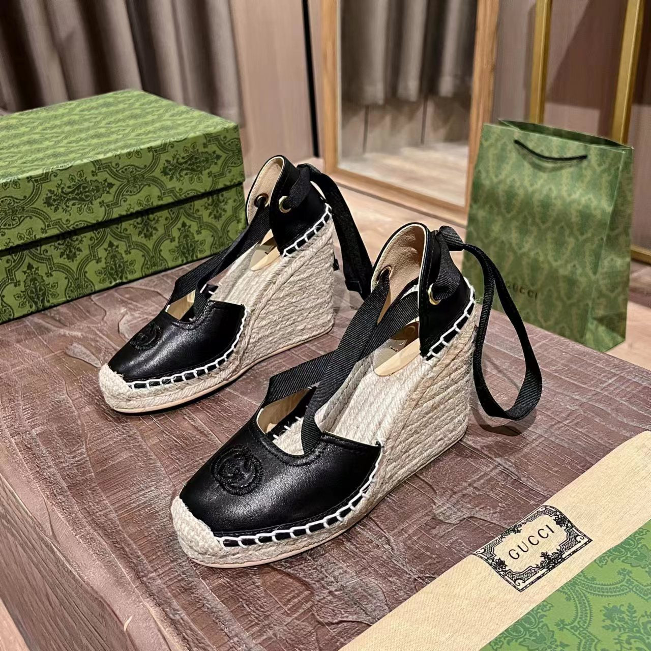 2YB39ZDE Stylish leather High heels