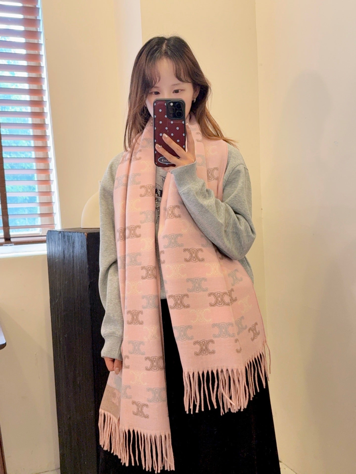 185ZN17WDE Stylish Winter Scarves