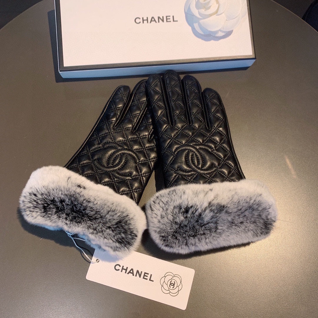 24C96SDE Stylish gloves