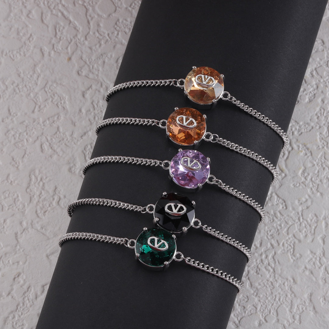 14VL577XDE Stylish Earrings Rings Bracelets Necklaces