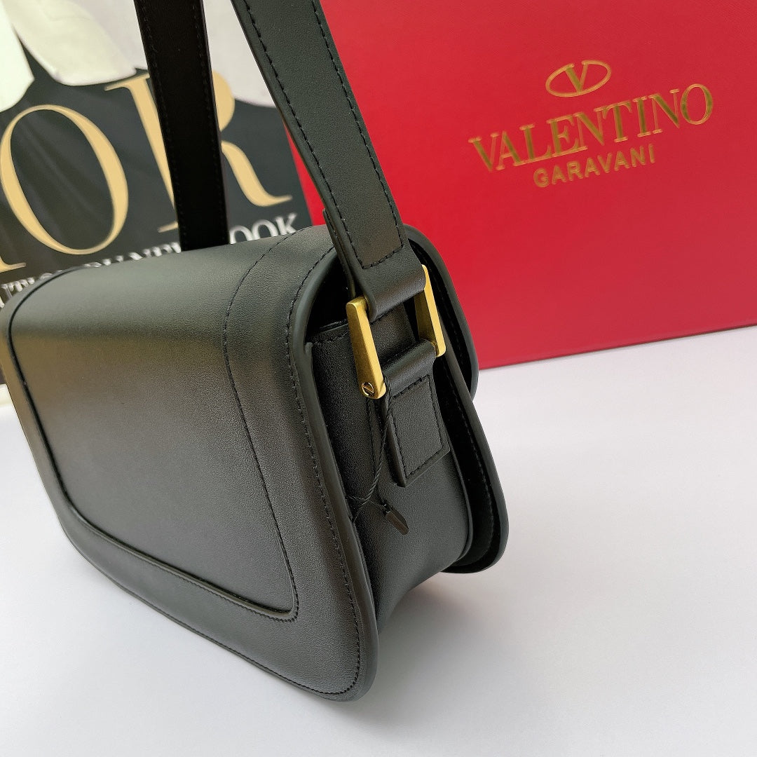 5A45BDE Stylish leather bag