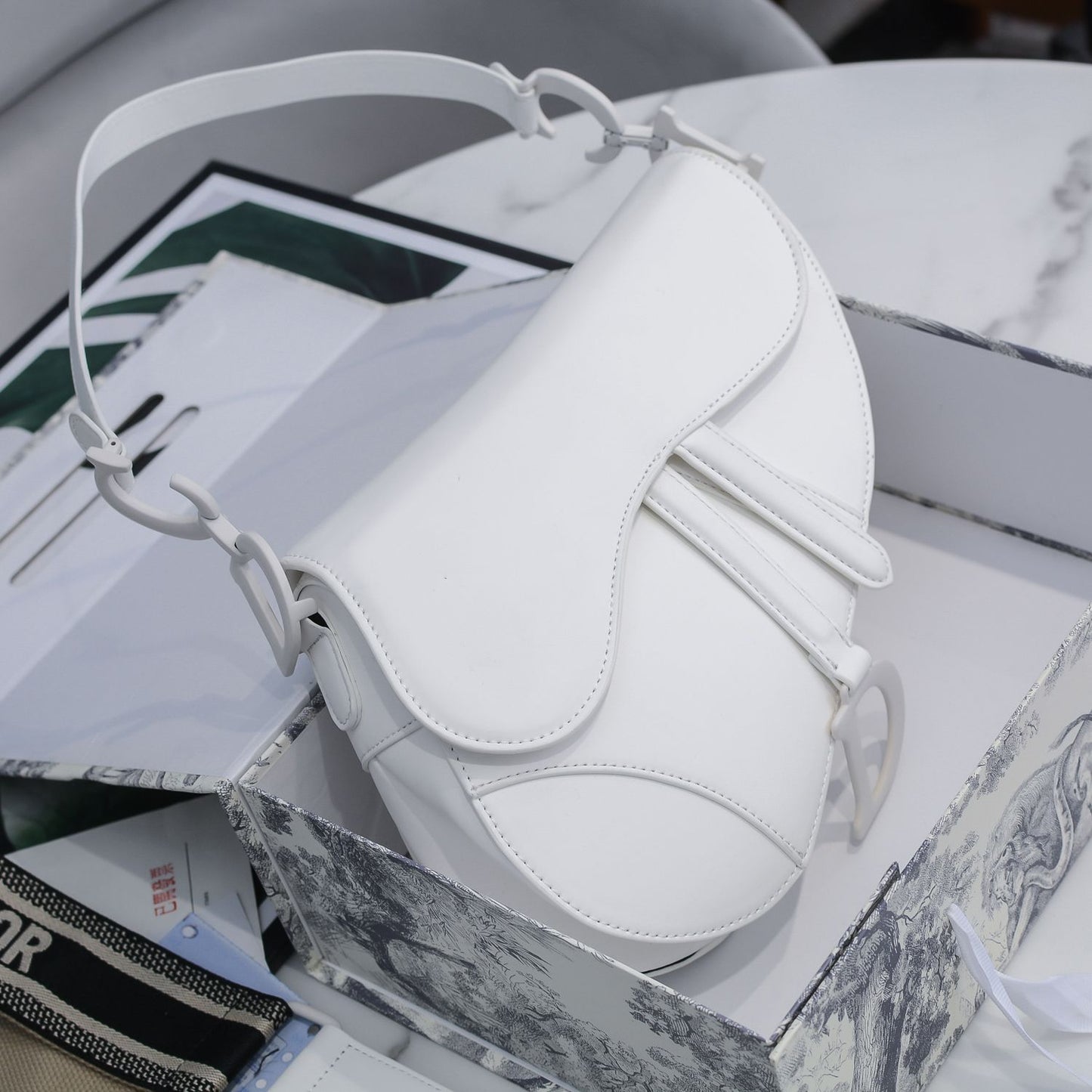 5D10BDE Stylish leather bag