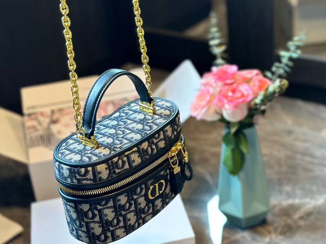 15QD1BDE Stylish embroidery bag