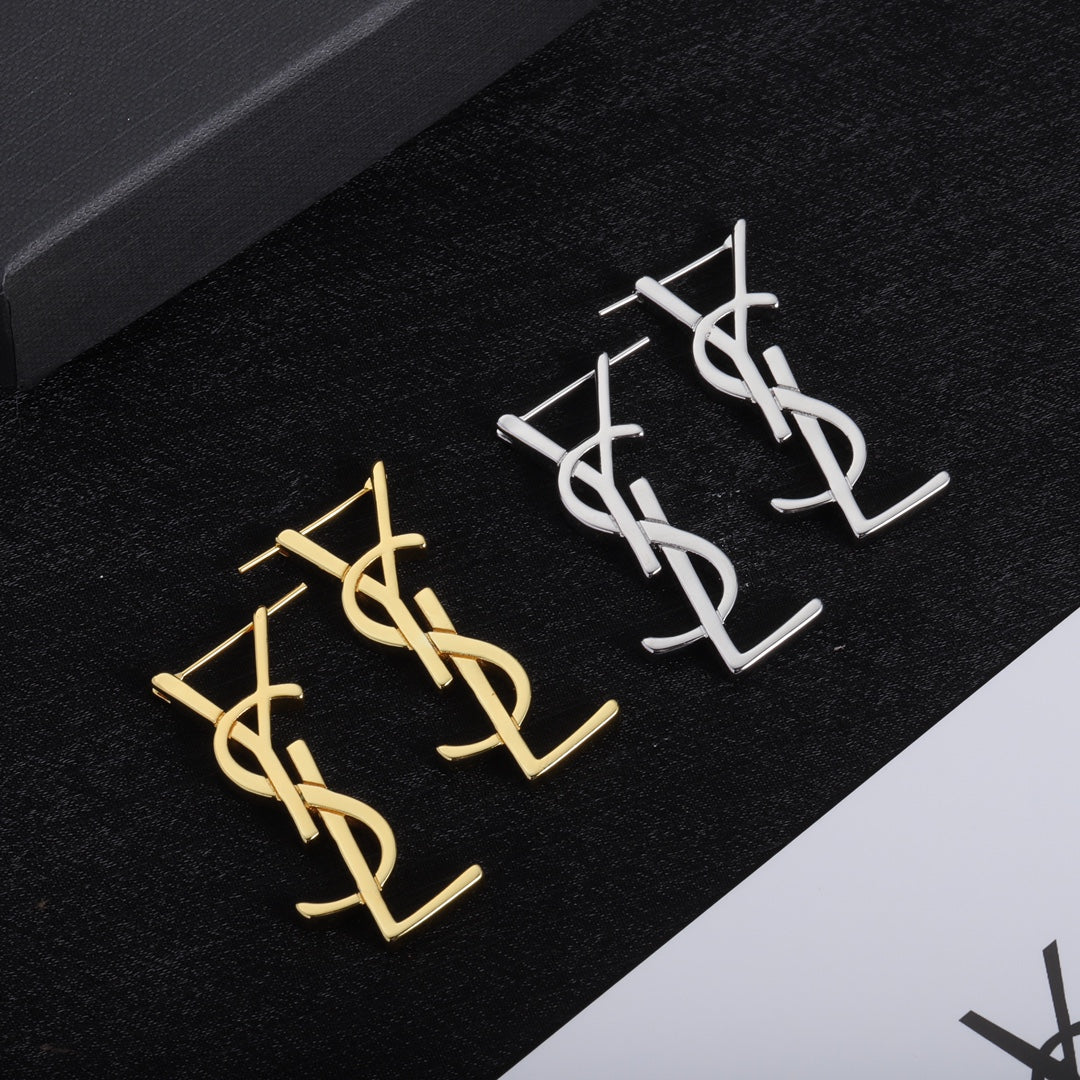 1XSL2EDE Stylish Earrings