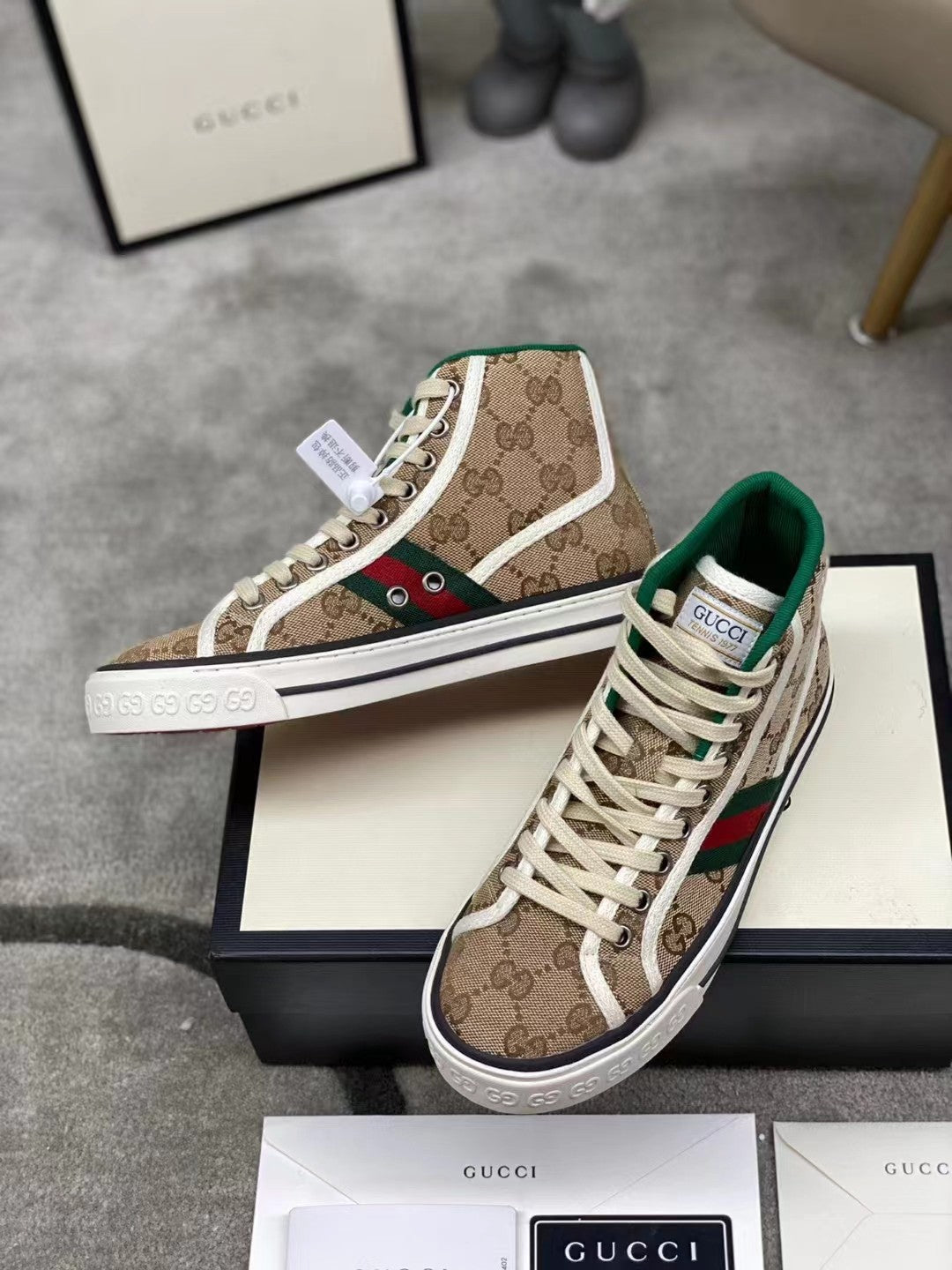 2YB47ZDE Stylish shoes