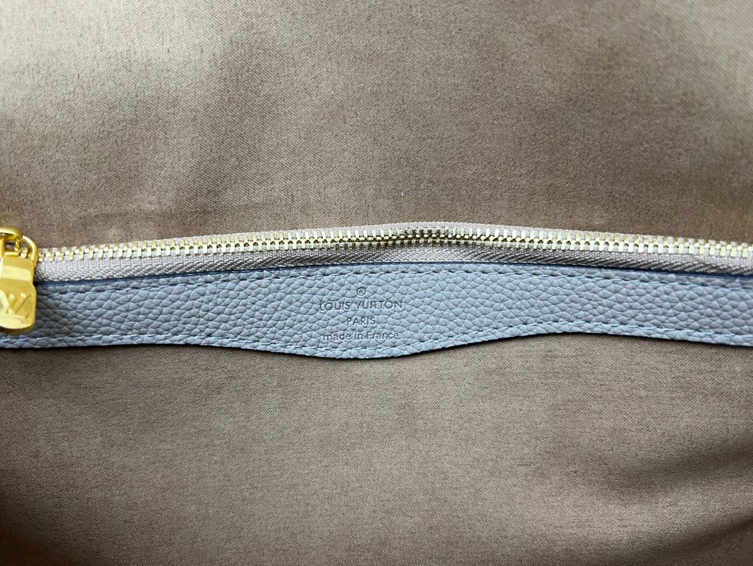 2XE028BDE Stylish leather bag