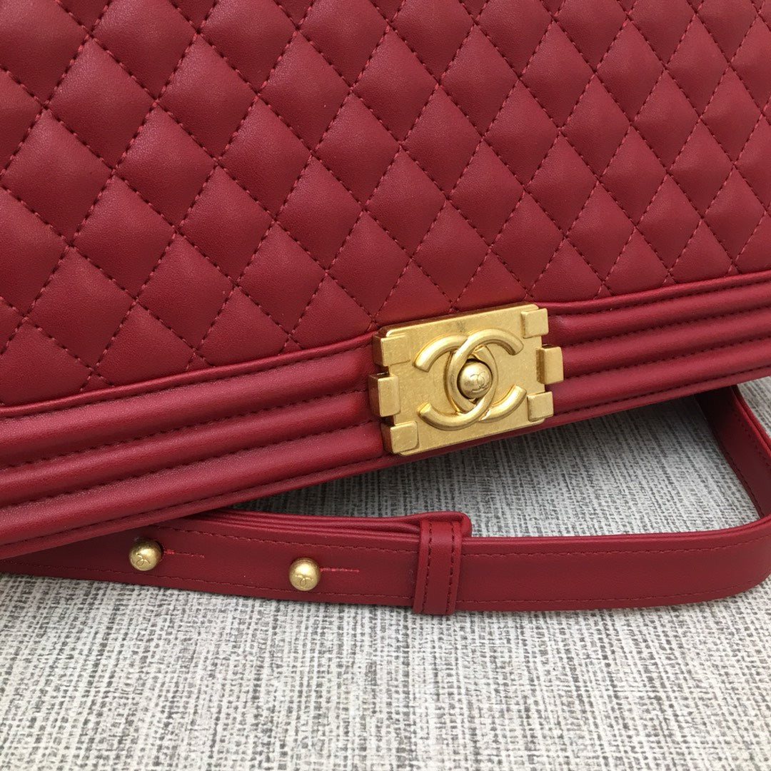 5C60BDE Stylish leather bag