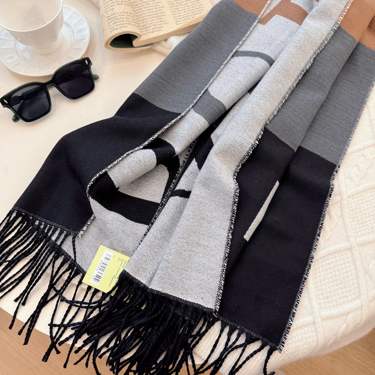 175RR16WDE Stylish Winter Scarves
