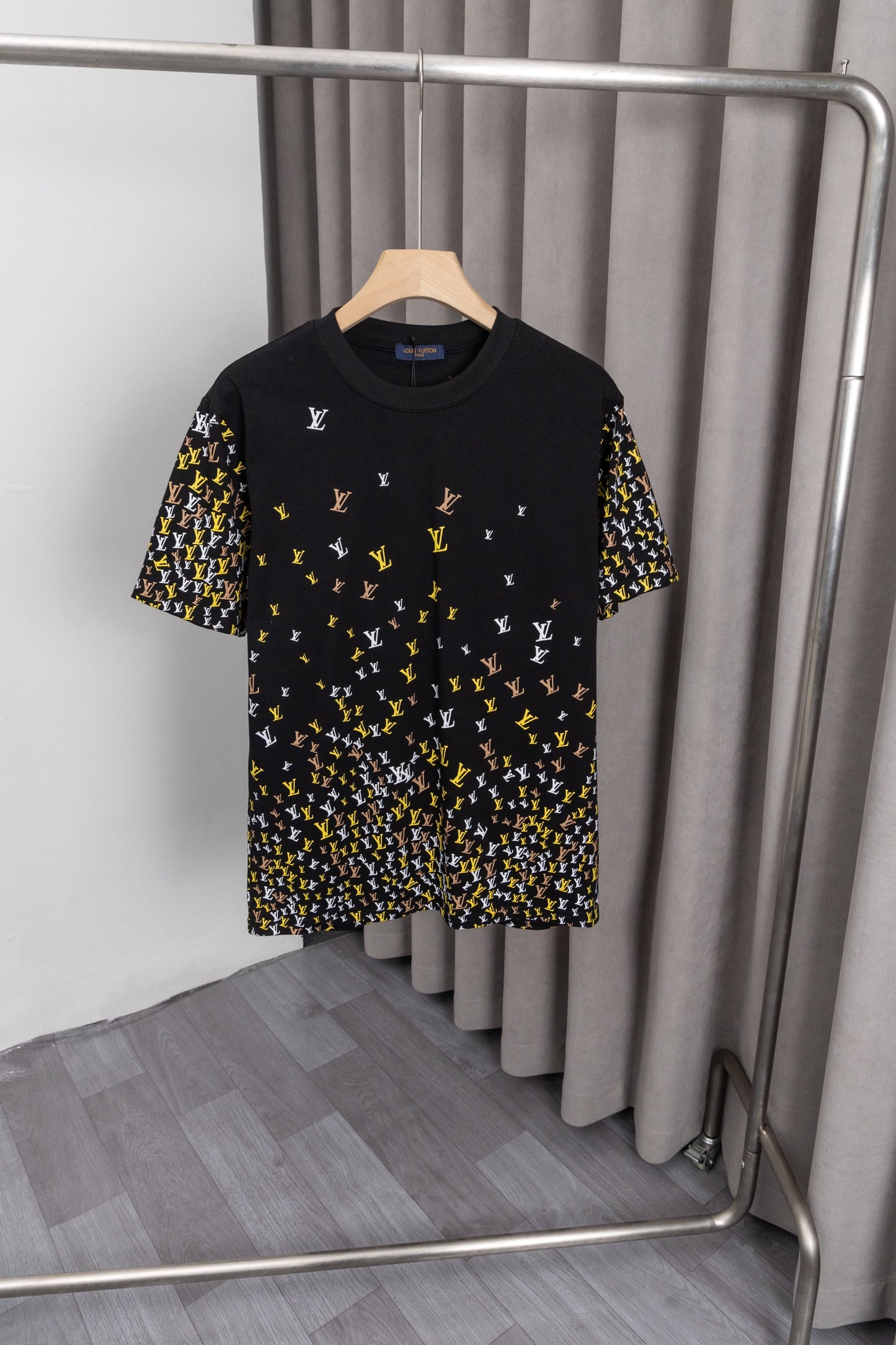 125WE1UDE Stylish T-shirts
