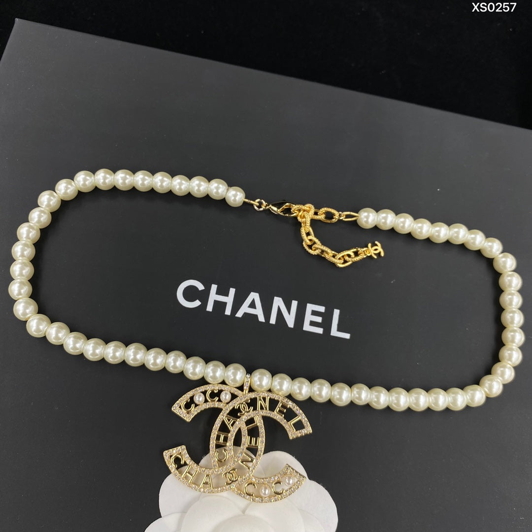 175RC83XDE Stylish Necklace