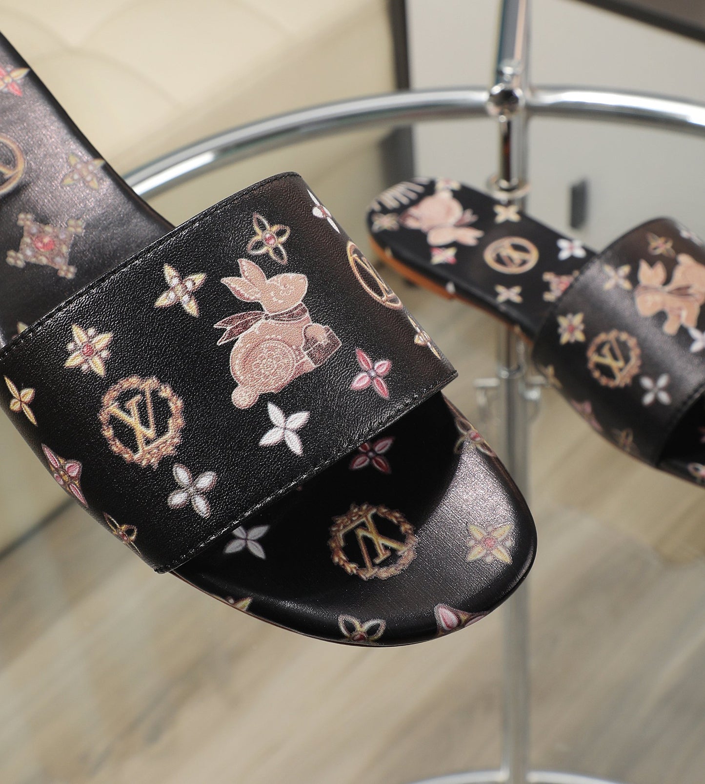 255QE35ZDE Stylish leather shoes