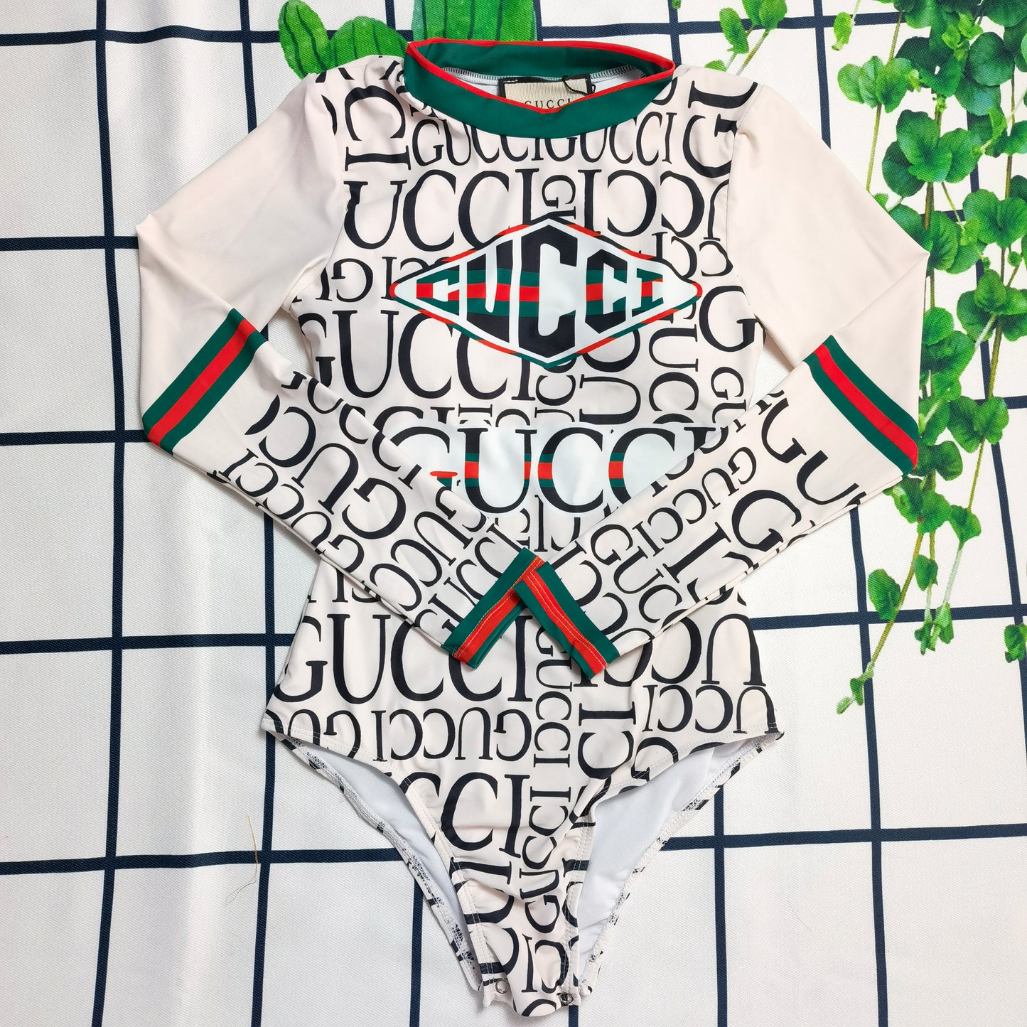 14B106YDE Stylish Long sleeve swimsuit