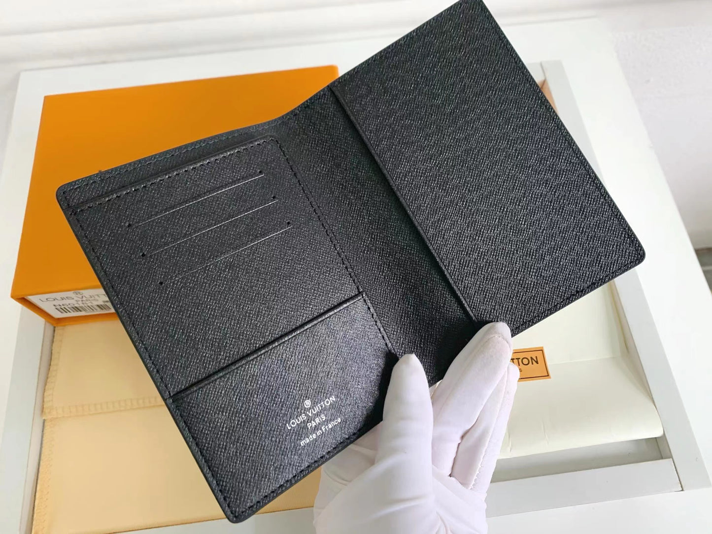 AE300BDE Stylish leather wallets