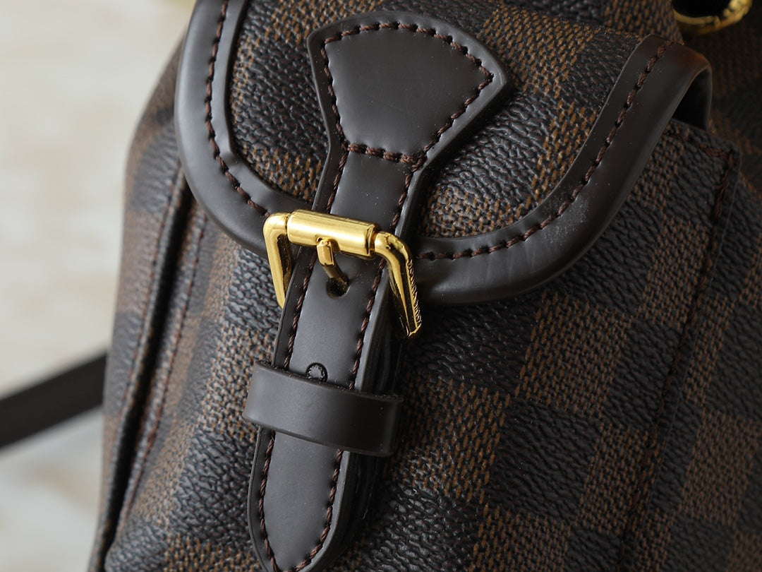 15RE18BDE Stylish leather bag