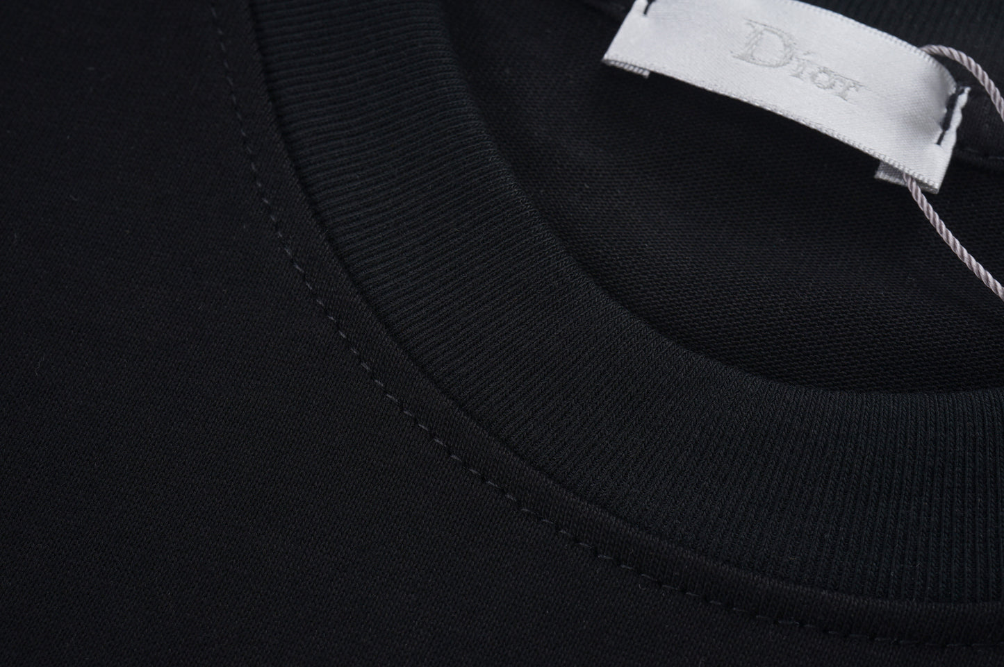 125WD40UDE Stylish T-shirts