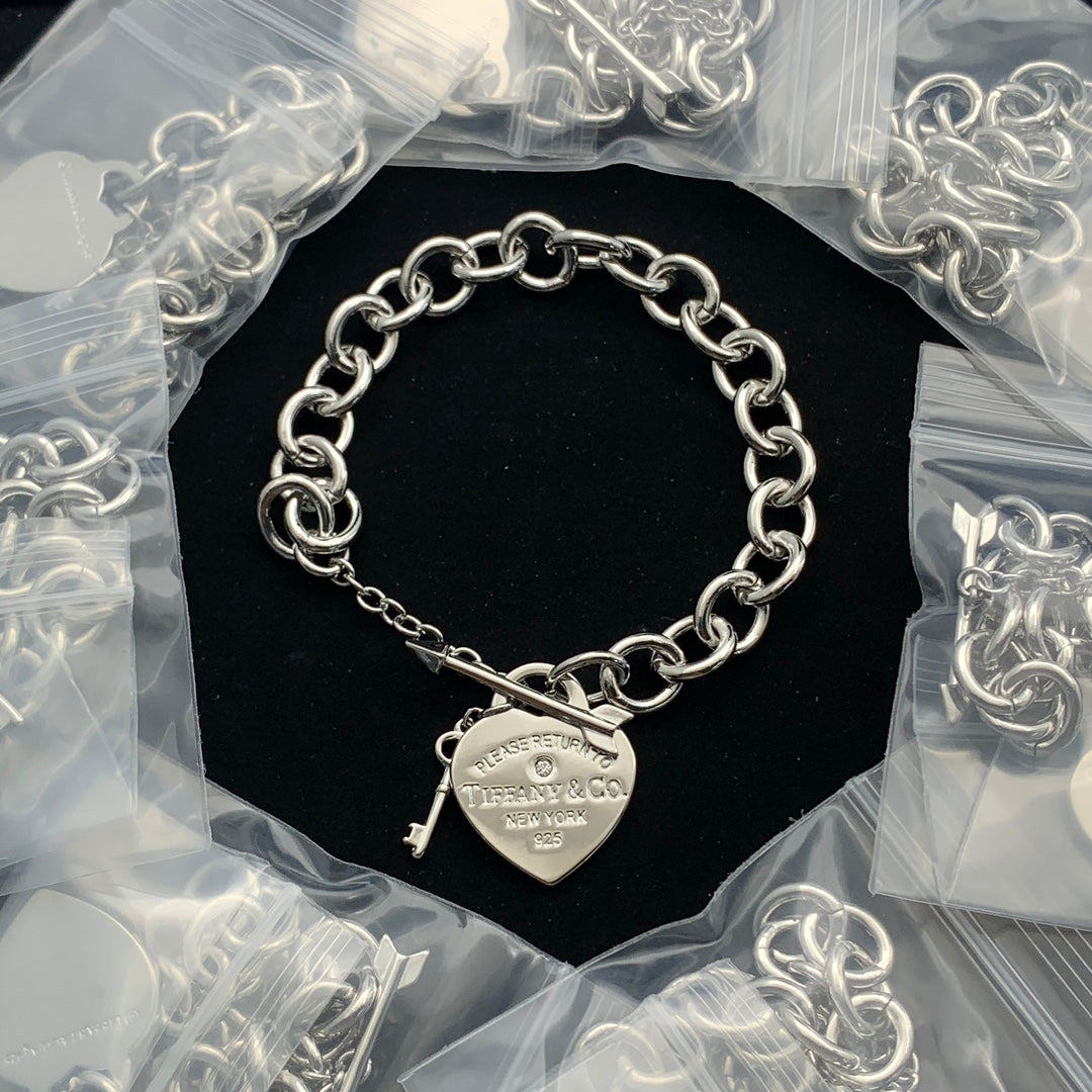 84T26XDE Stylish Bracelets Necklaces