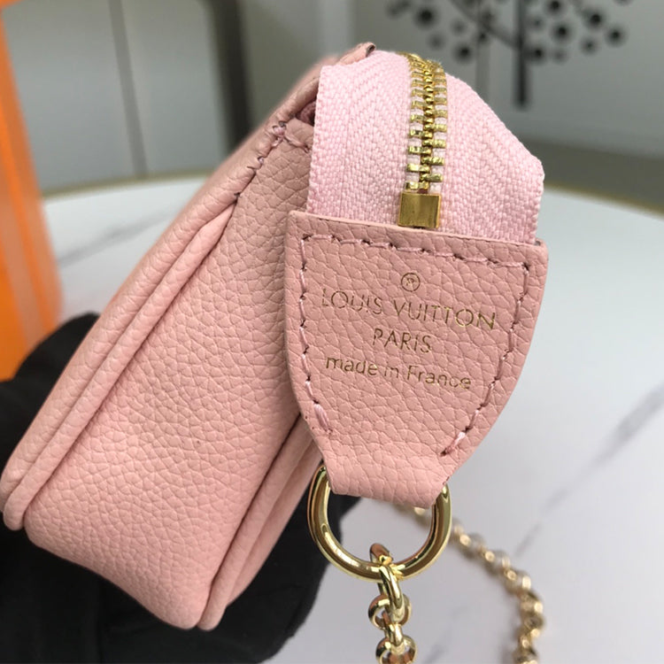 1E043BDE Stylish leather bag