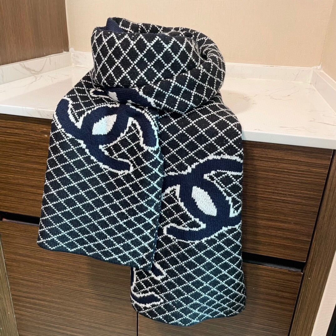 185ZC73WDE Stylish Winter Scarves