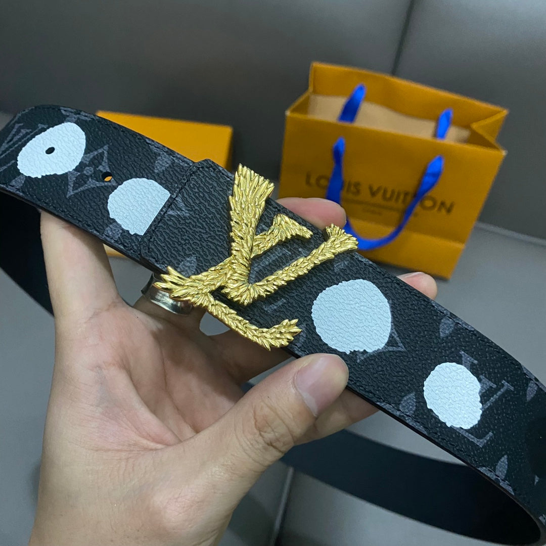 14E135PDE Stylish High quality belt With full package