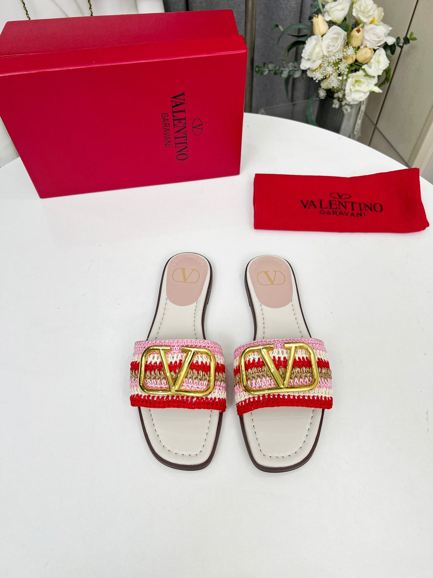 255QVL31ZDE Stylish leather Slippers