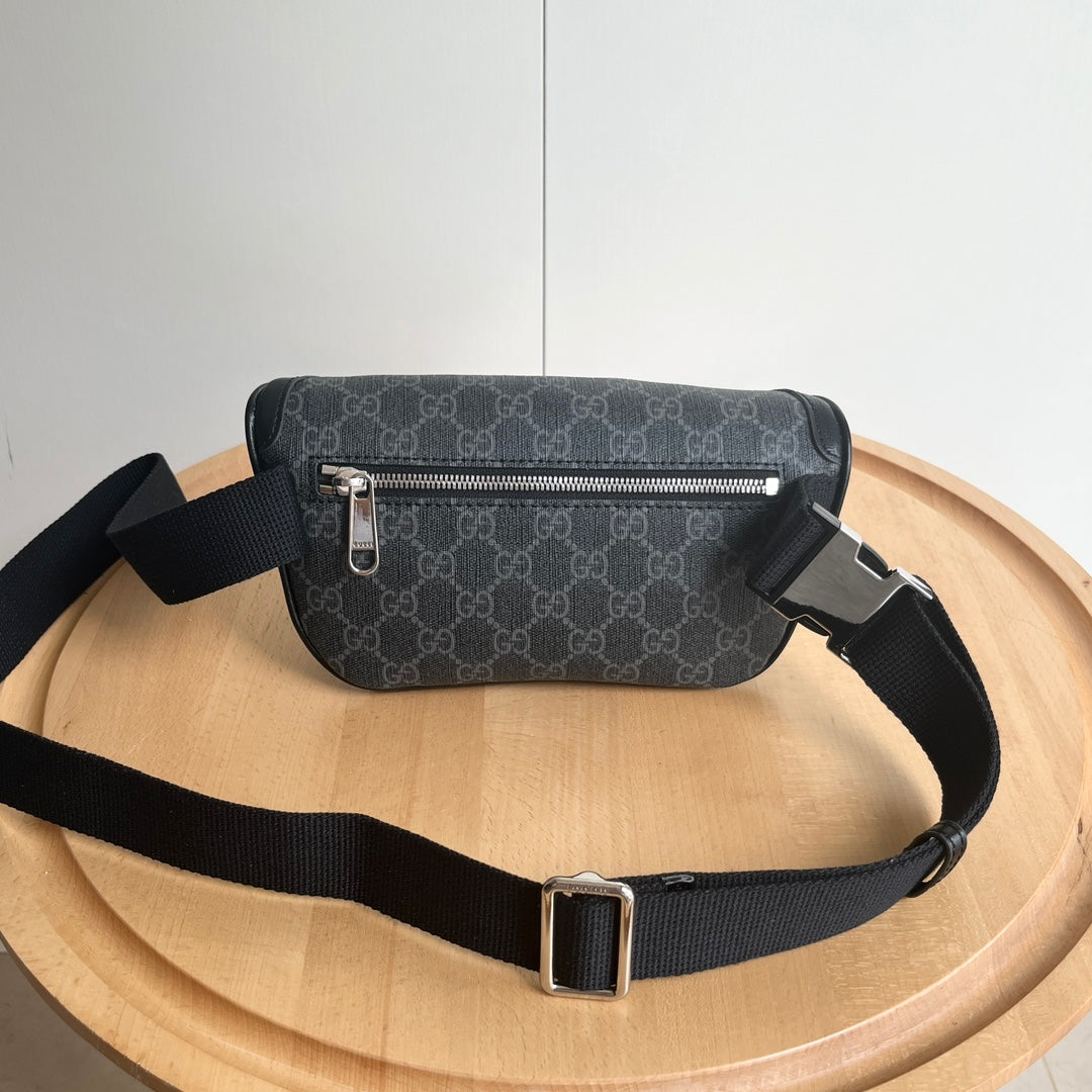 15RB42BDE Stylish leather bag