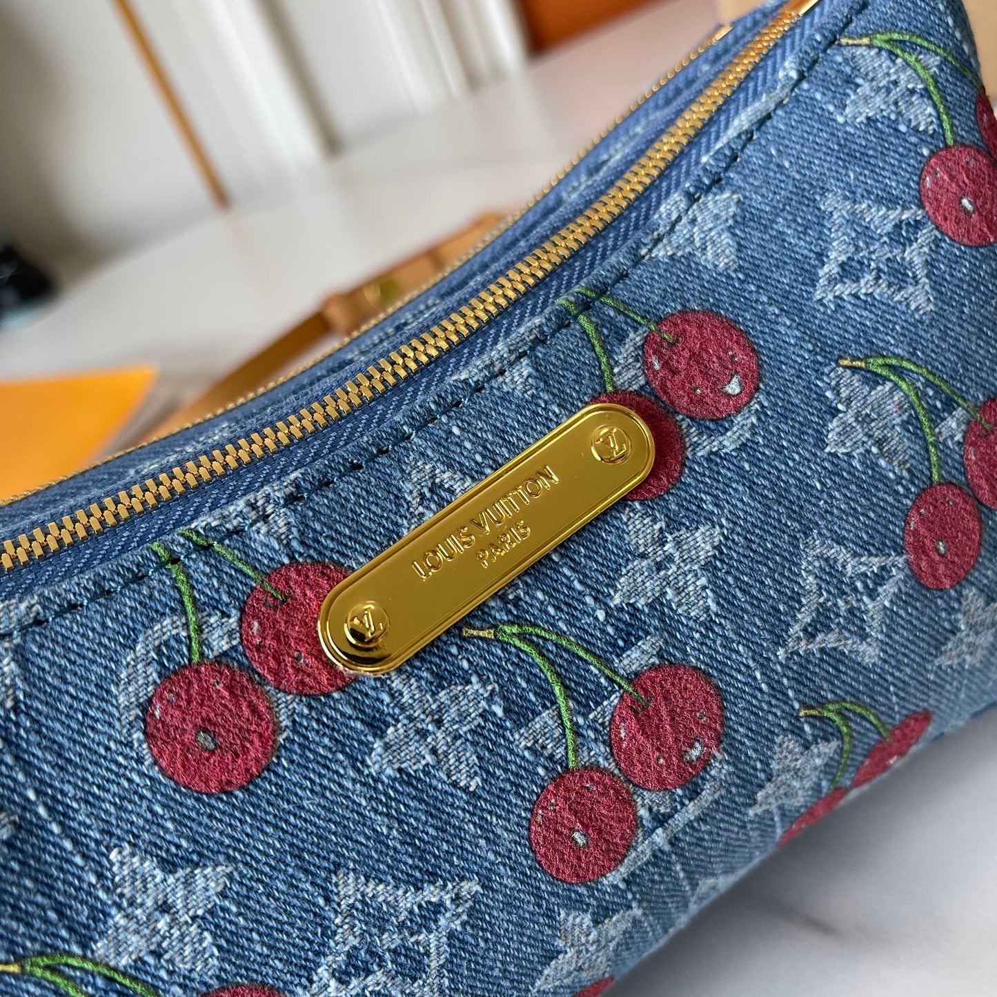 15RE31BDE Stylish bag