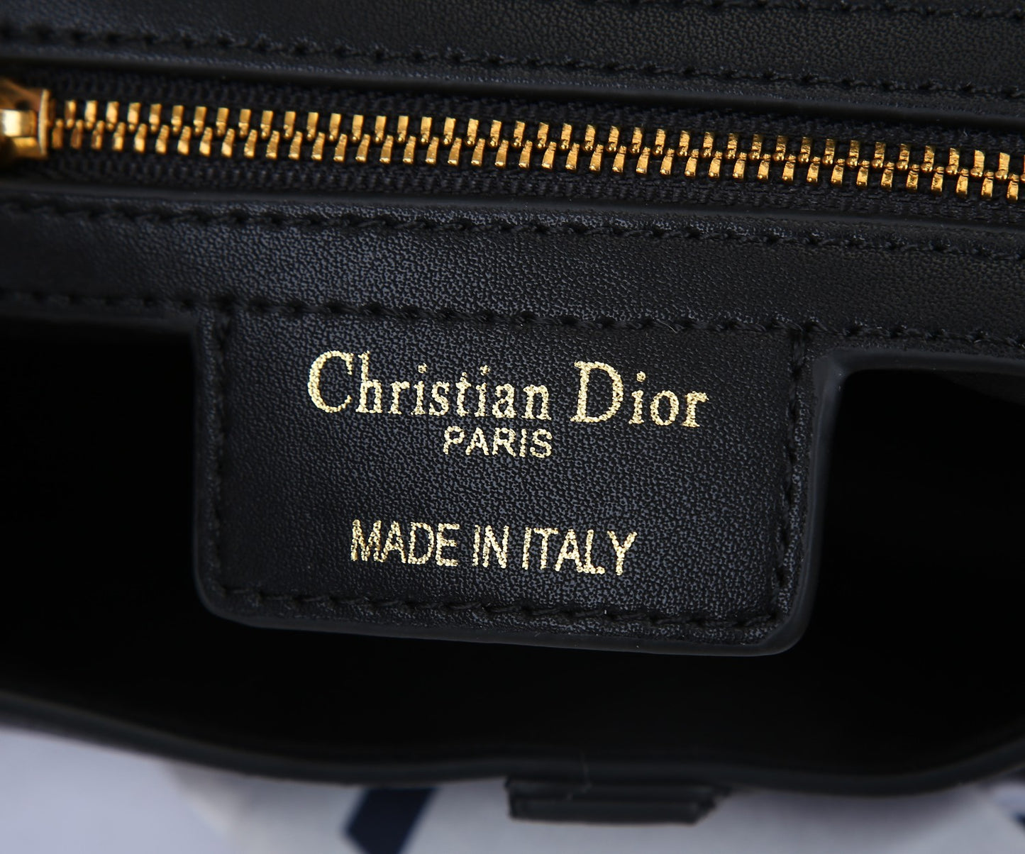 5D11BDE Stylish leather bag