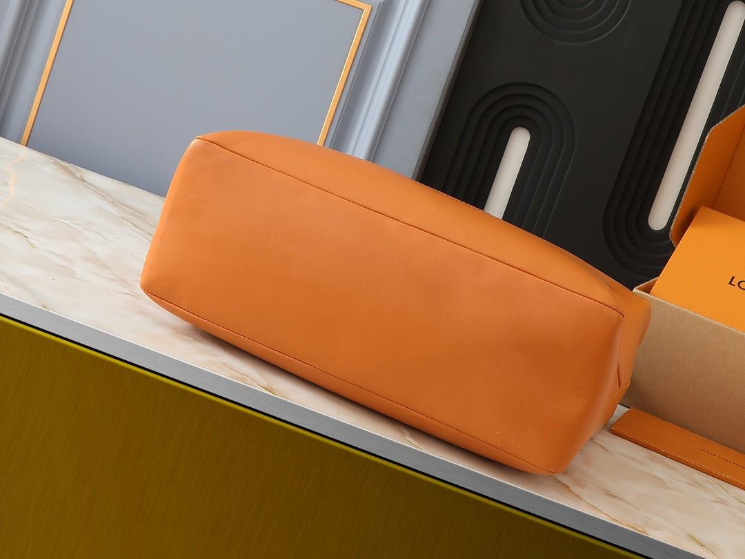 15XE9BDE Stylish leather bag