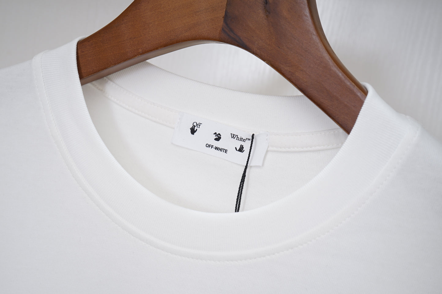 145RA212UDE Stylish T-shirt