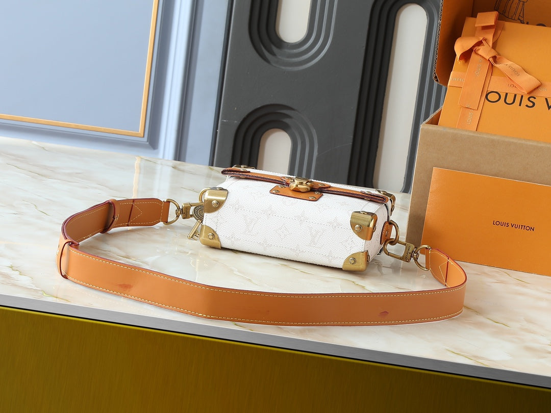 15RE47BDE Stylish leather bag