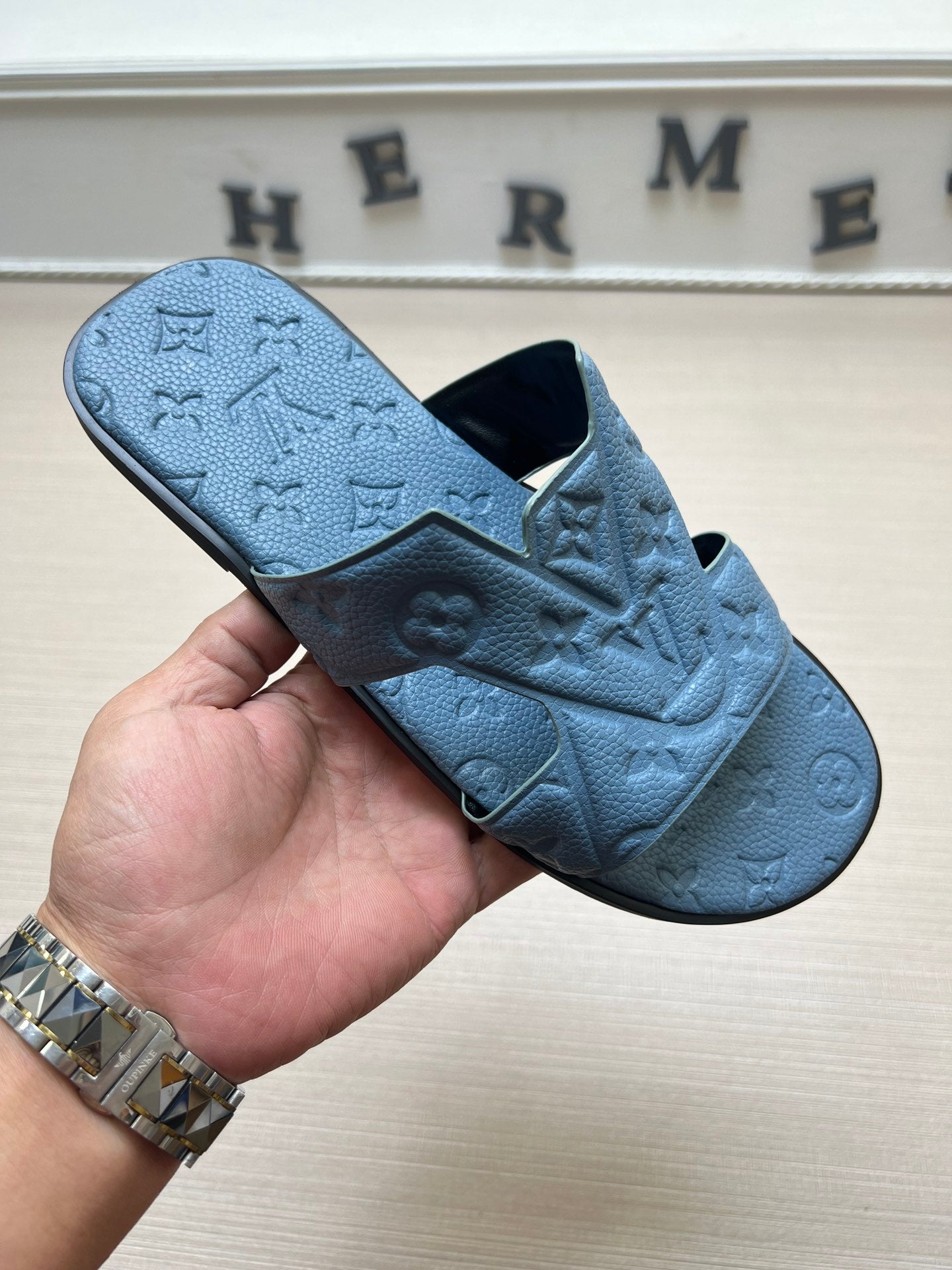54E34ZDE Stylish slippers