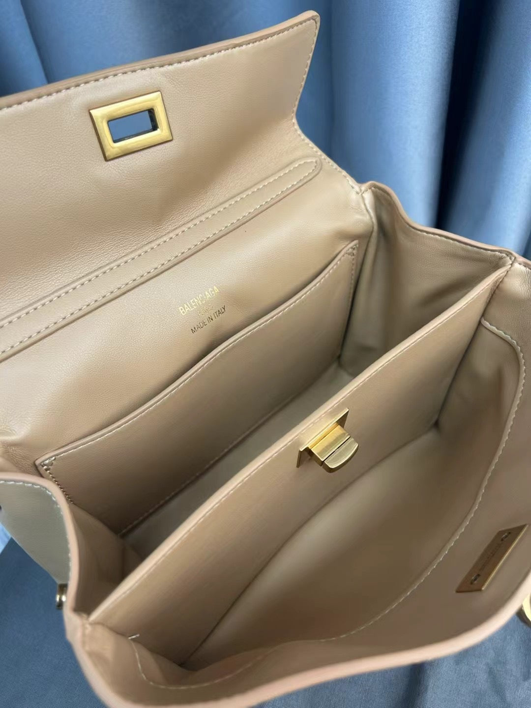 15XJ3BDE Stylish leather bag