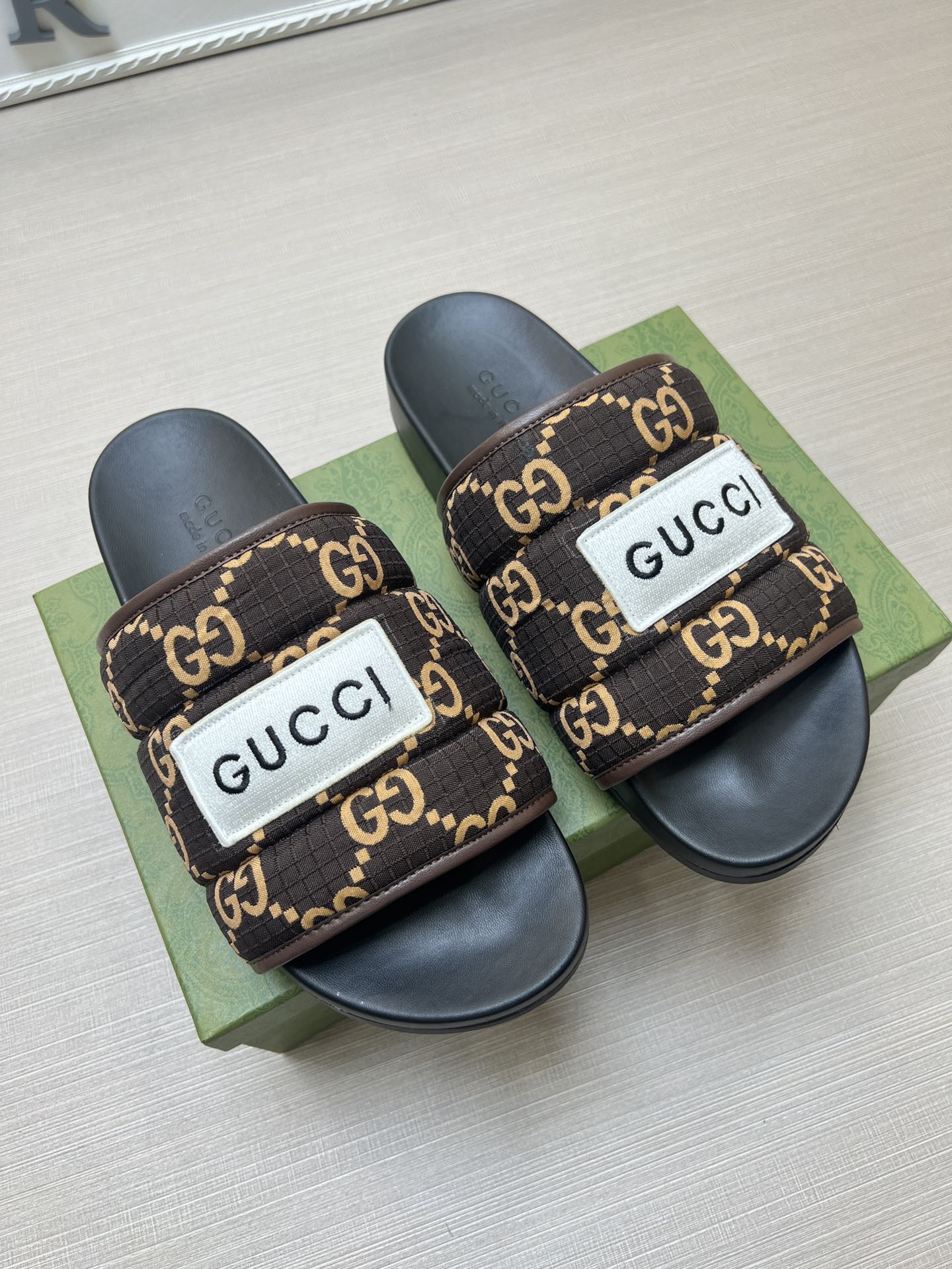 54B49ZDE Stylish slippers