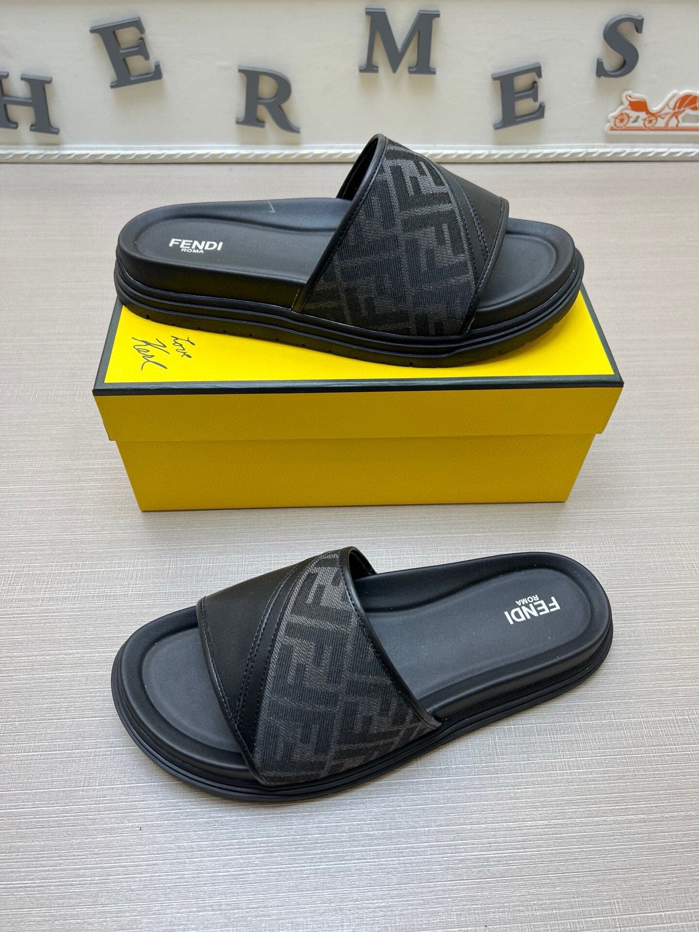 5LF223ZDE Stylish Slippers