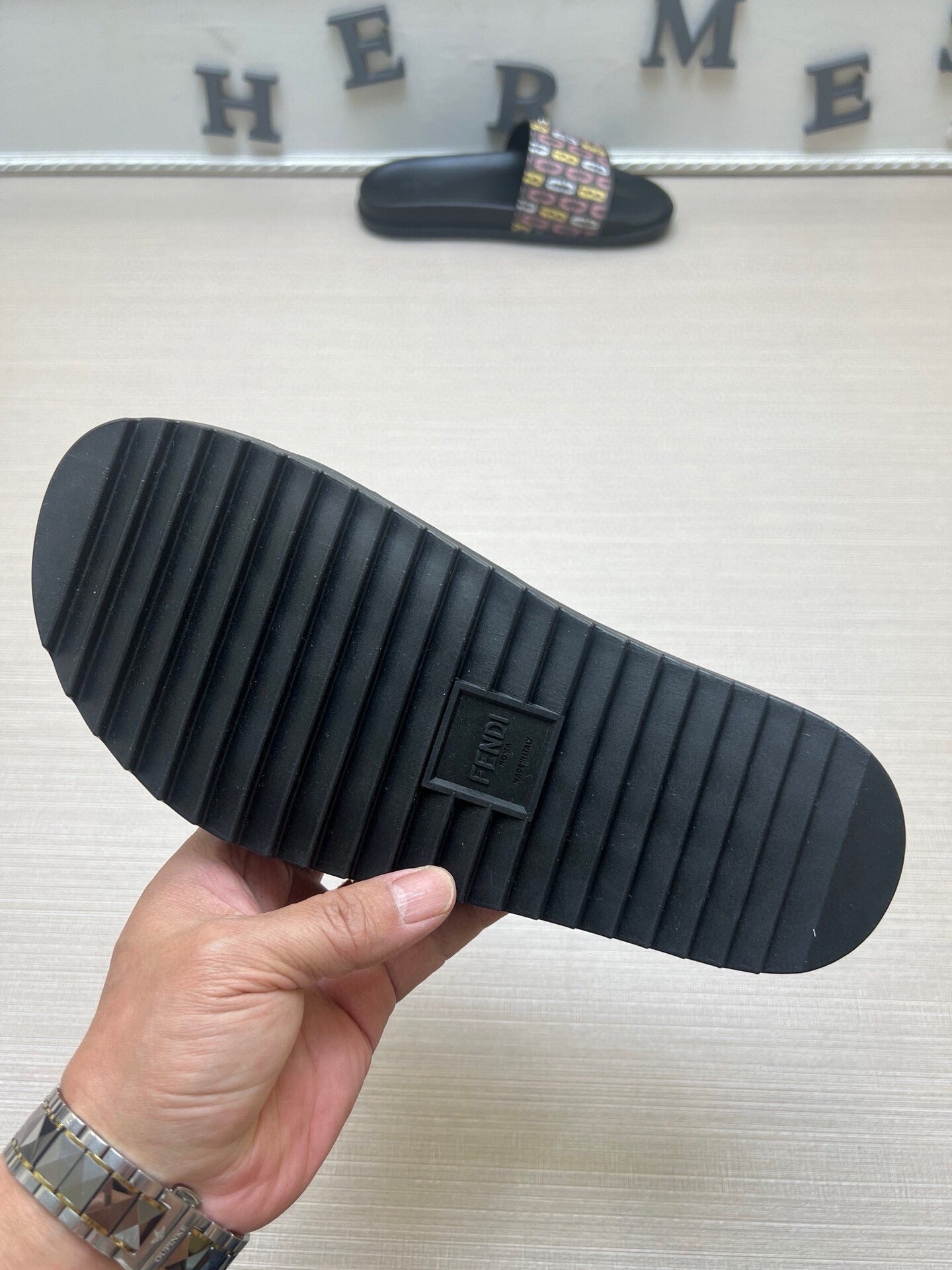 54F15ZDE Stylish slippers