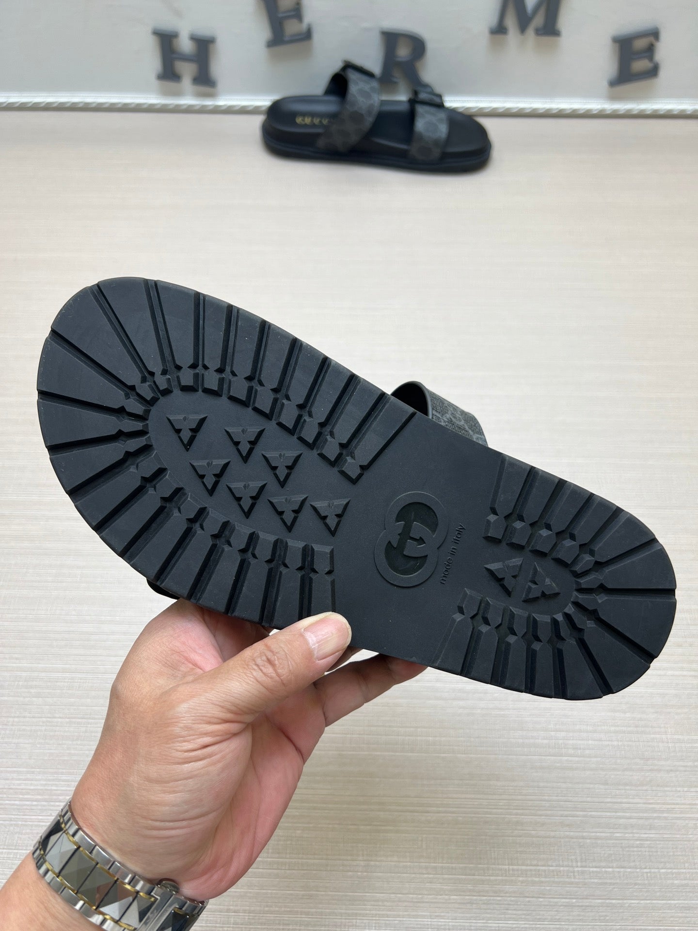 54B92ZDE Stylish slippers