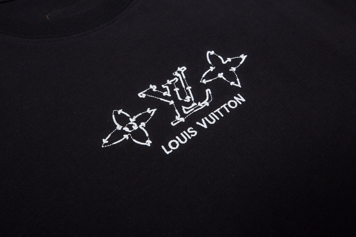 125WE7UDE Stylish T-shirts