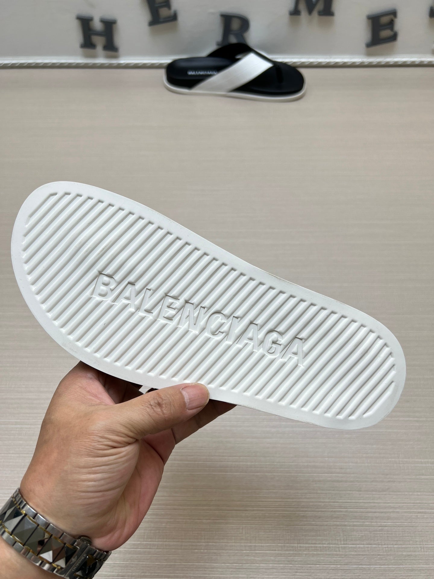 54J98ZDE Stylish slippers