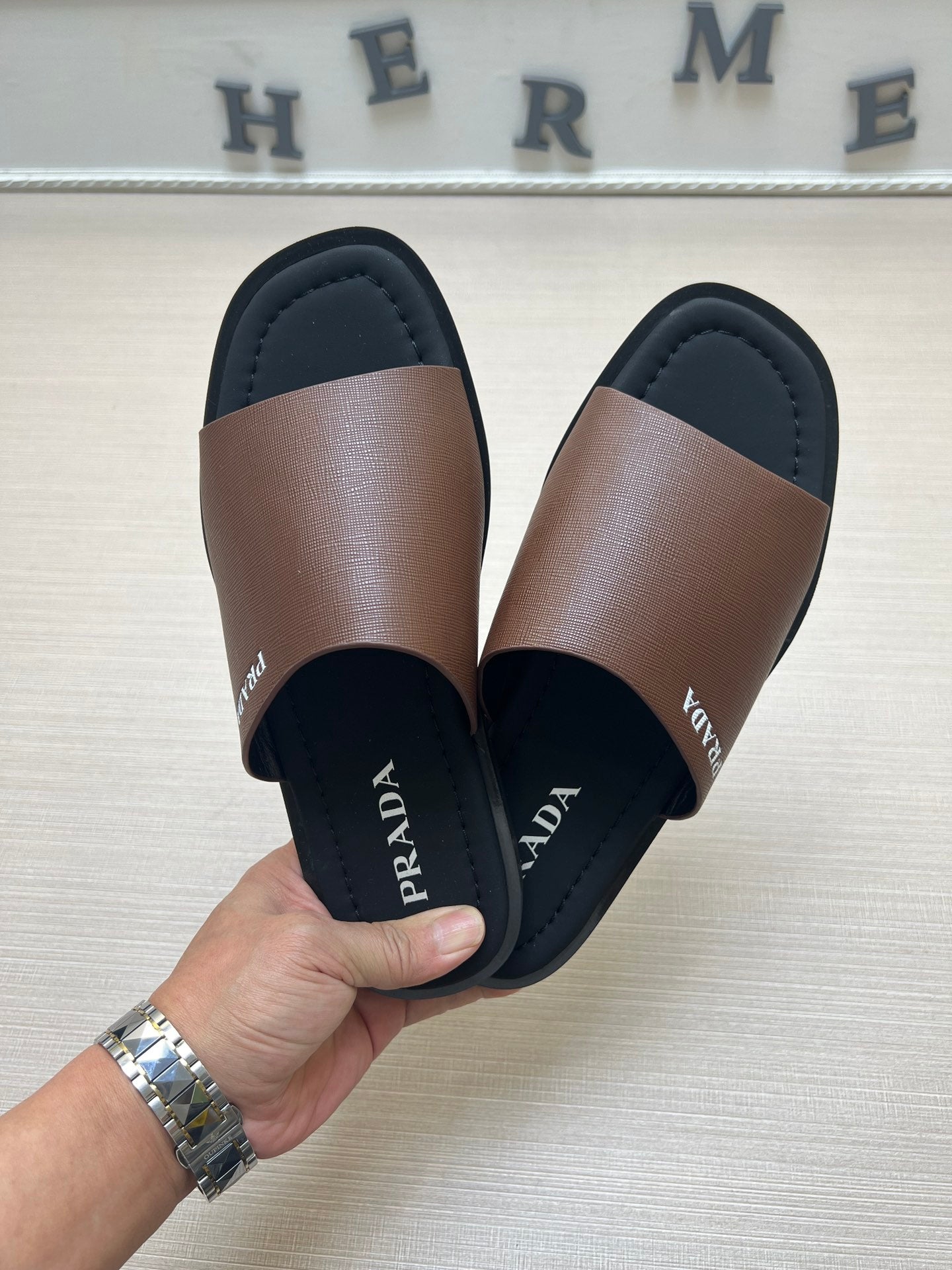54PD76ZDE Stylish slippers