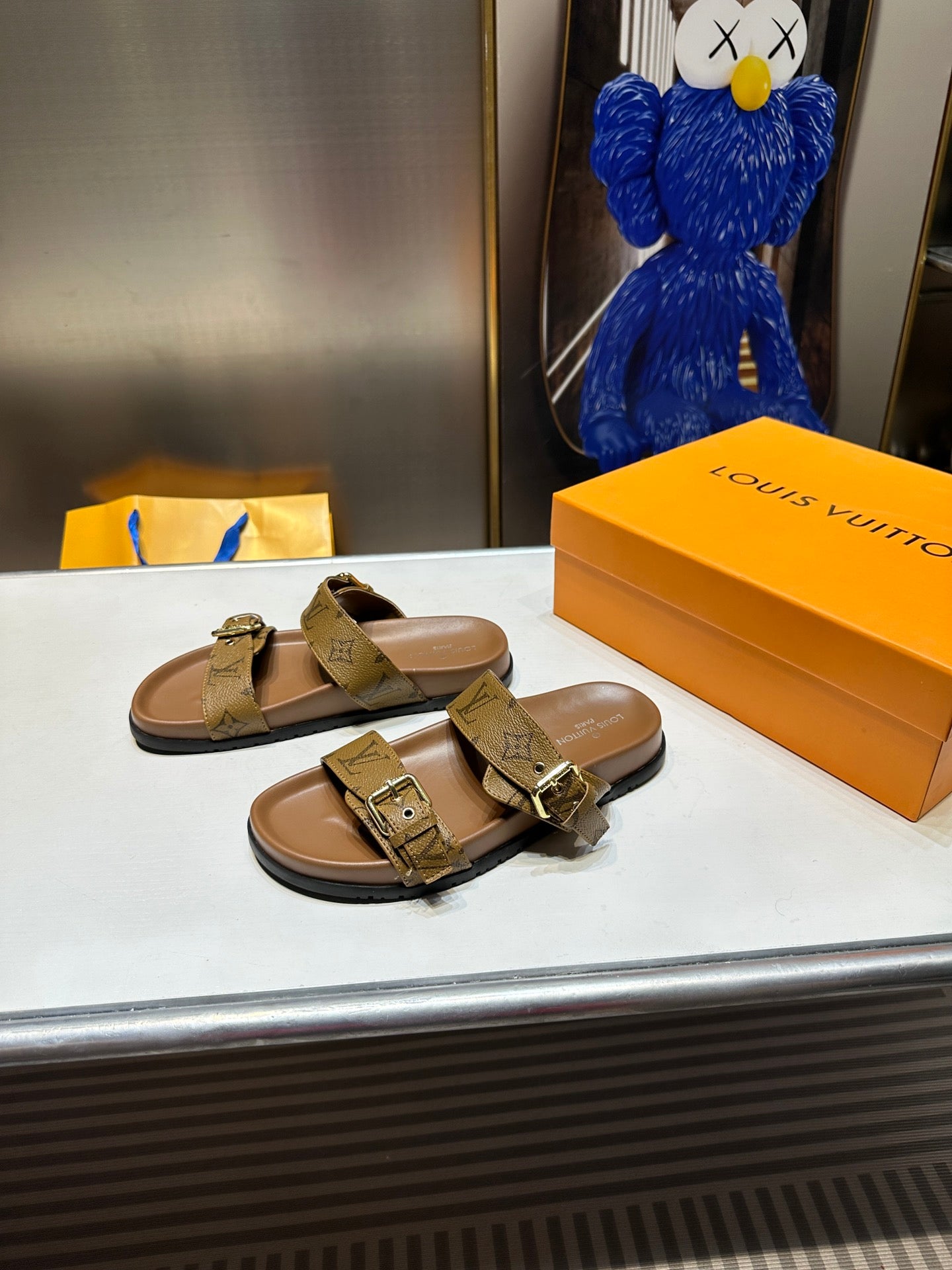 14E10ZDE Stylish sandals