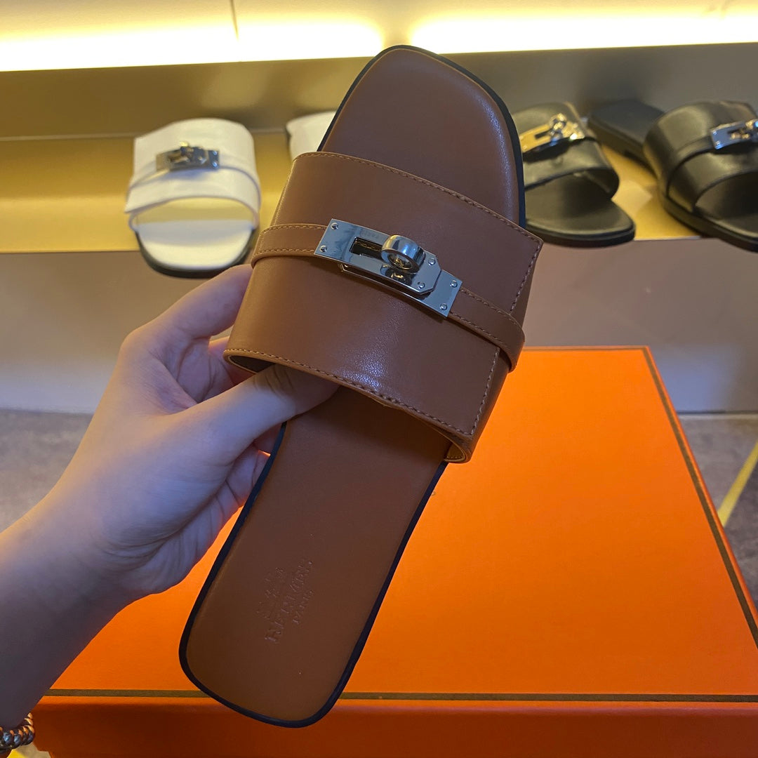 14H33ZDE Stylish slippers