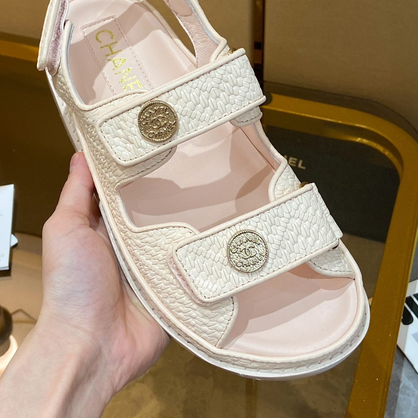 255QC49ZDE Stylish leather shoes