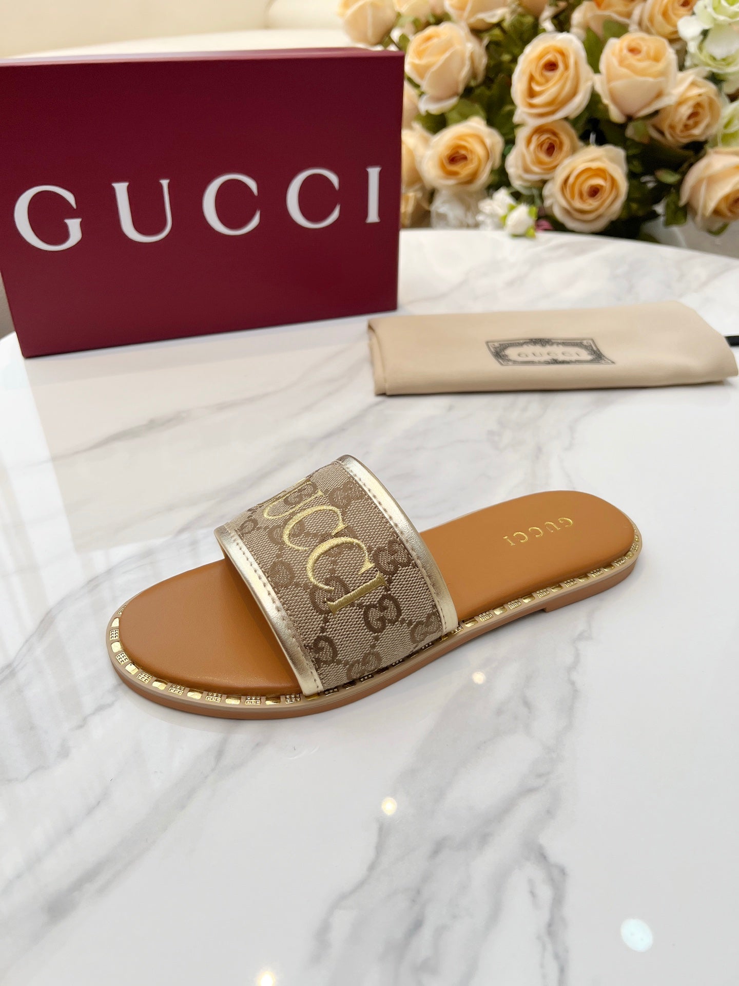 255QB29ZDE Stylish leather Slippers