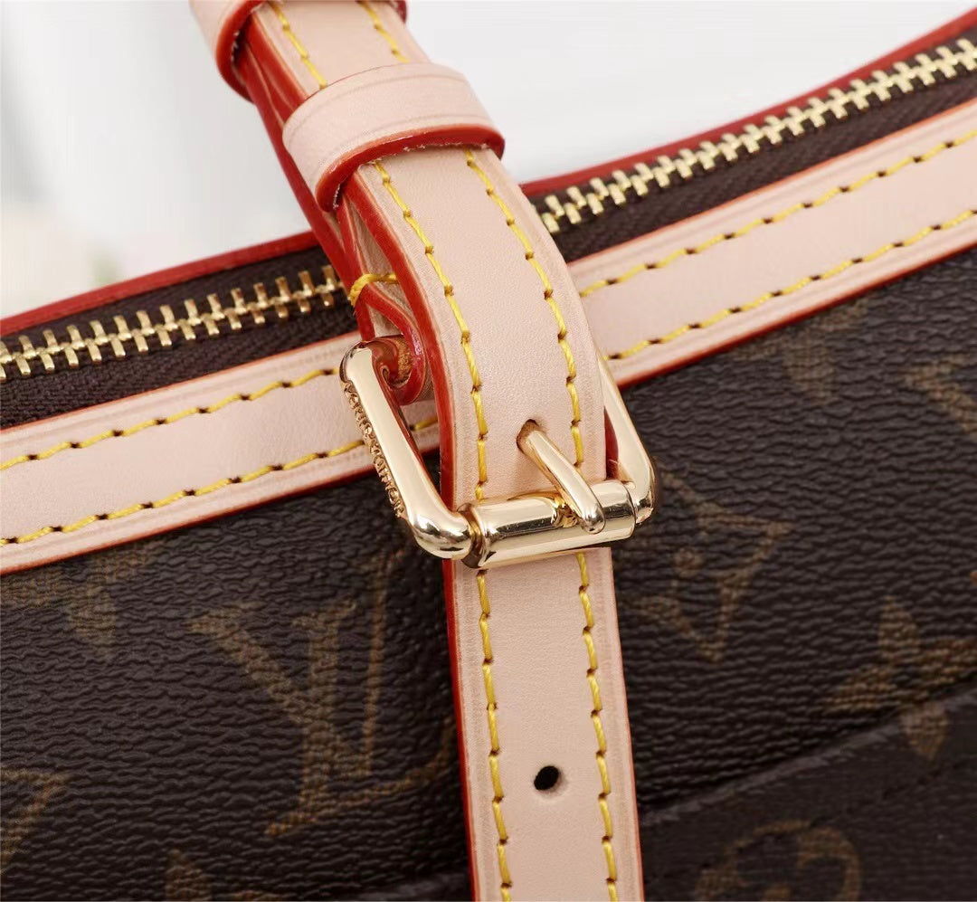 6E01BDE Stylish leather bag