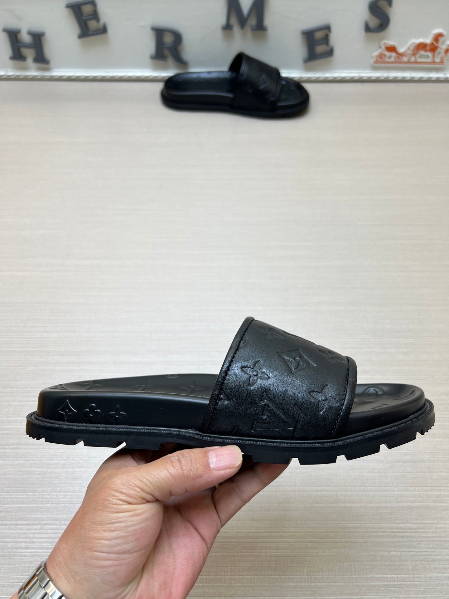 535ZE304ZDE Stylish Slippers