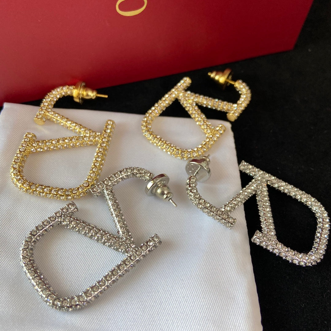 1XVA336EDE Stylish Earrings