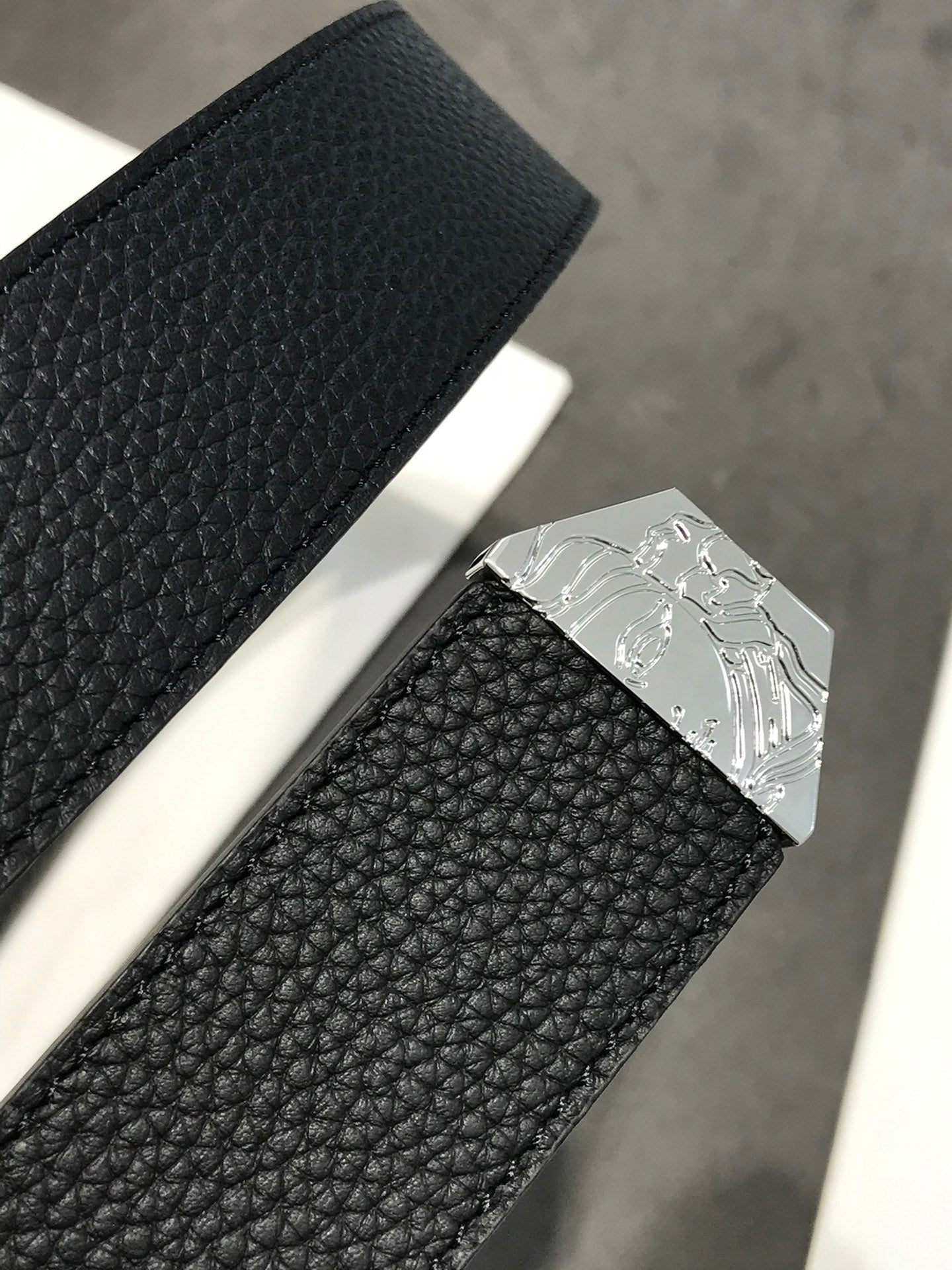 14V84PDE Stylish High quality belt With full package
