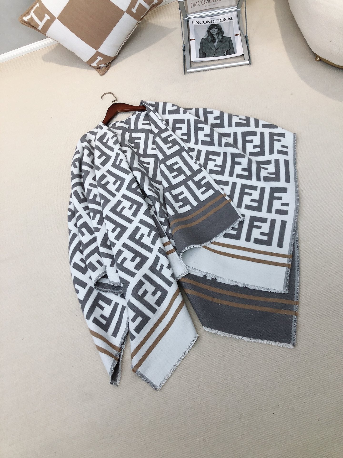 175RF23WDE Stylish Winter Scarves