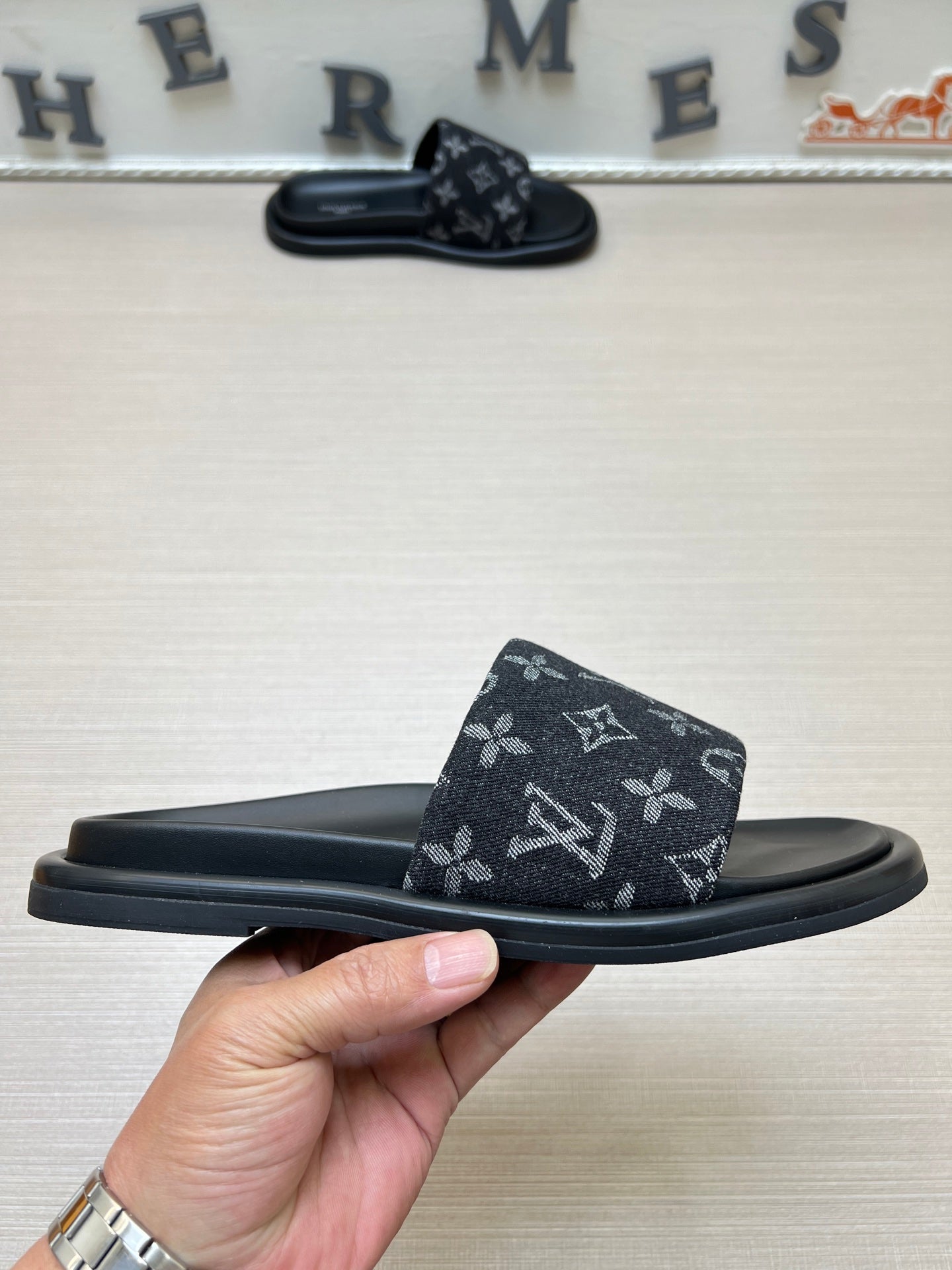 535ZE302ZDE Stylish Slippers