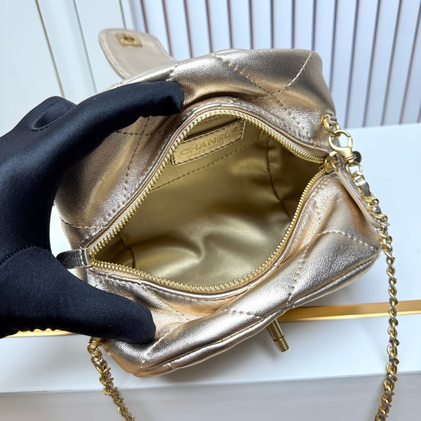 15RC49BDE Stylish leather bag